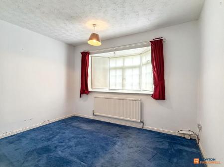2 bedroom Semi-detached bungalow for sale in Whitcroft Close, Markfield, LE67