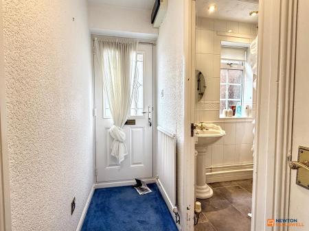 2 bedroom Semi-detached bungalow for sale in Whitcroft Close, Markfield, LE67