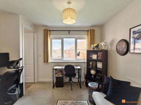 3 bedroom Detached house for sale in Lower Farm Road, Hugglescote, LE67