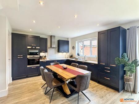 3 bedroom Detached house for sale in Lower Farm Road, Hugglescote, LE67