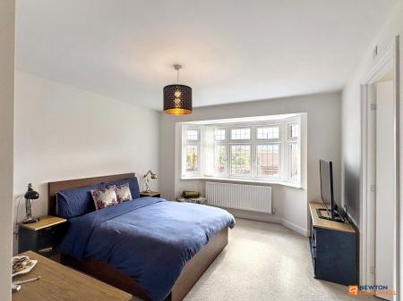 3 bedroom Detached house for sale in Lower Farm Road, Hugglescote, LE67