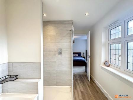 3 bedroom Detached house for sale in Lower Farm Road, Hugglescote, LE67