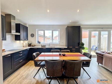 3 bedroom Detached house for sale in Lower Farm Road, Hugglescote, LE67