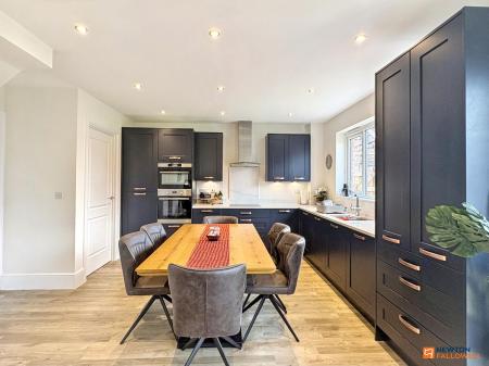 3 bedroom Detached house for sale in Lower Farm Road, Hugglescote, LE67