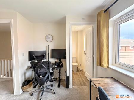 3 bedroom Detached house for sale in Lower Farm Road, Hugglescote, LE67