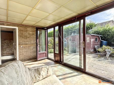 2 bedroom Bungalow for sale in Stamford Drive, Coalville, LE67