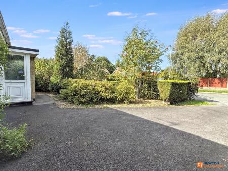 2 bedroom Bungalow for sale in Stamford Drive, Coalville, LE67