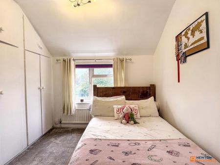 3 bedroom Semi-detached house for sale in Ashburton Road, Hugglescote, LE67