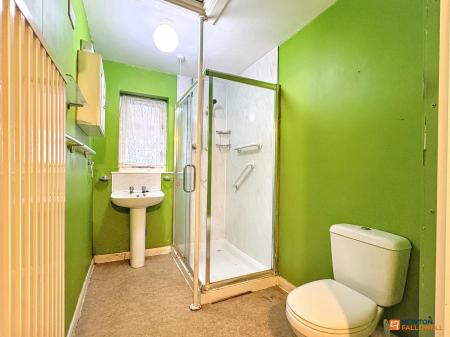 2 bedroom Semi-detached bungalow for sale in Peggs Grange, Hugglescote, LE67