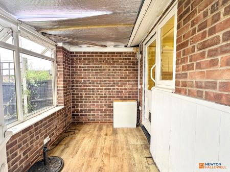 2 bedroom Semi-detached bungalow for sale in Peggs Grange, Hugglescote, LE67