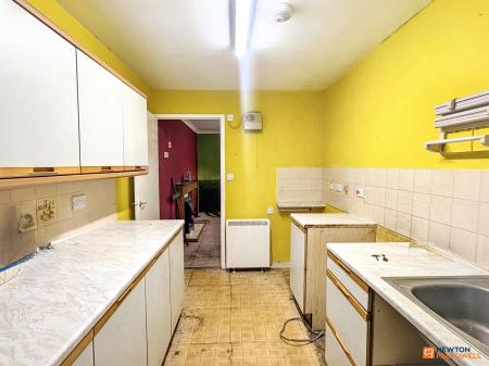 2 bedroom Semi-detached bungalow for sale in Peggs Grange, Hugglescote, LE67