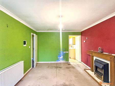 2 bedroom Semi-detached bungalow for sale in Peggs Grange, Hugglescote, LE67