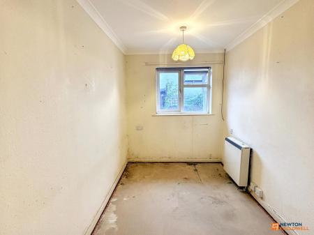 2 bedroom Semi-detached bungalow for sale in Peggs Grange, Hugglescote, LE67