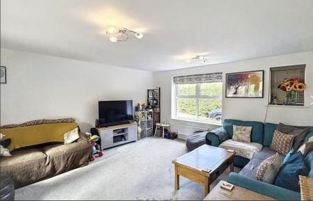 4 bedroom Detached house for sale in Blackham Road, Hugglescote, LE67