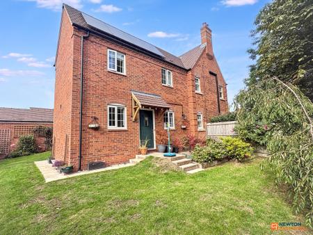 4 bedroom Detached house for sale in Blackham Road, Hugglescote, LE67