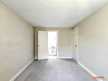 4 bedroom Detached house for sale in Valley Way, Whitwick, LE67