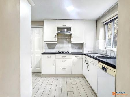 4 bedroom Detached house for sale in Valley Way, Whitwick, LE67