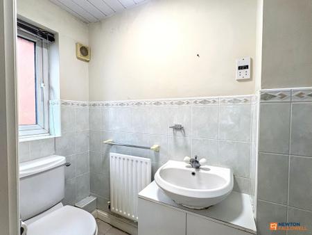 4 bedroom Detached house for sale in Valley Way, Whitwick, LE67