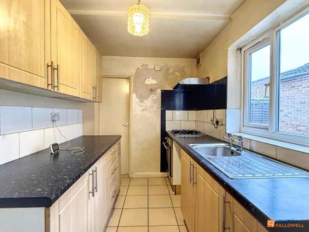 3 bedroom Terraced House for sale in Ashby Road, Coalville, LE67
