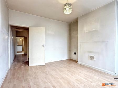 3 bedroom Terraced House for sale in Ashby Road, Coalville, LE67