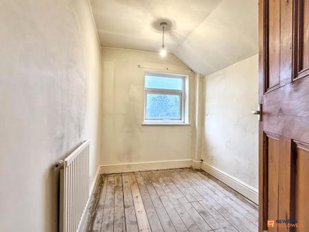 3 bedroom Terraced House for sale in Ashby Road, Coalville, LE67