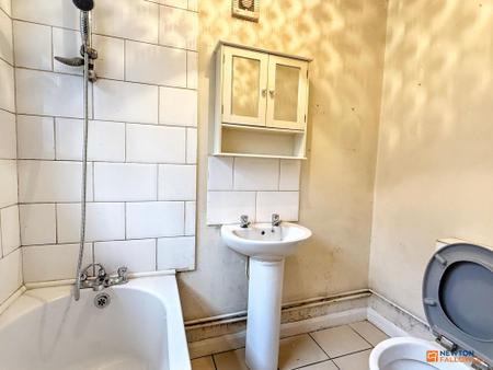 3 bedroom Terraced House for sale in Ashby Road, Coalville, LE67