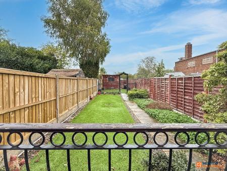 3 bedroom Terraced House for sale in Ashby Road, Coalville, LE67
