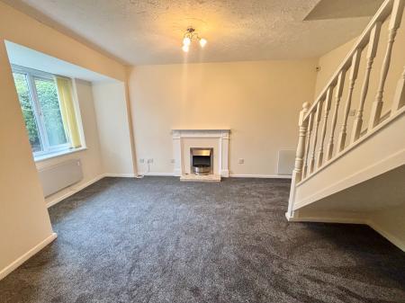 2 bedroom Terraced House to let in Orchard Way, Measham, DE12
