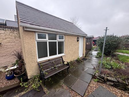 2 bedroom Semi-detached house to let in Manor Road, Donington Le Heath, LE67