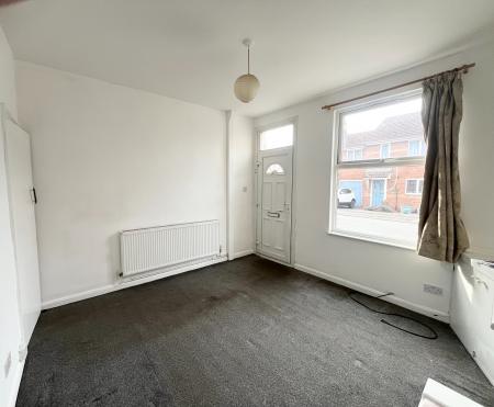 2 bedroom Terraced House to let in Gutteridge Street, Coalville, LE67