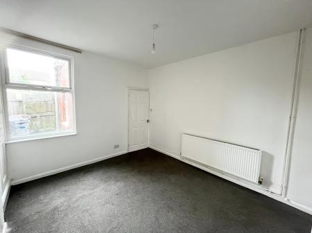 2 bedroom Terraced House to let in Gutteridge Street, Coalville, LE67