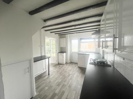 3 bedroom Semi-detached house to let in Dalkeith Walk, Thringstone, LE67