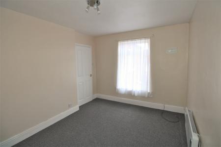 1 bedroom Flat to let in High Street, Ibstock, LE67