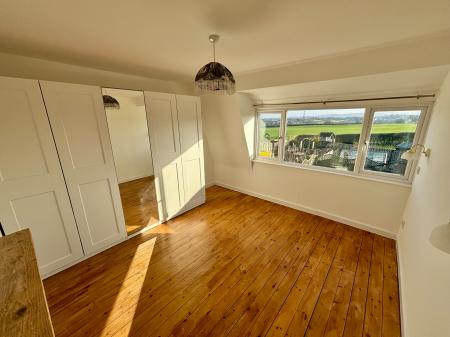 3 bedroom Semi-detached house to let in Vicarage Close, Newbold Coleorton, LE67