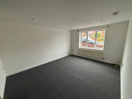 2 bedroom Flat to let in Melbourne Road, Ibstock, LE67