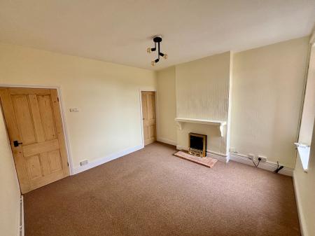 2 bedroom Terraced House to let in Victoria Street, Melbourne, DE73