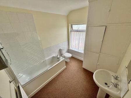 2 bedroom Terraced House to let in Victoria Street, Melbourne, DE73