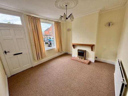 2 bedroom Terraced House to let in Victoria Street, Melbourne, DE73