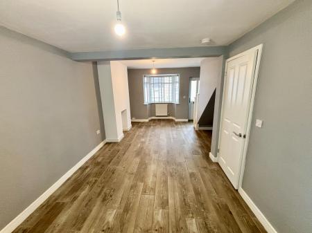 2 bedroom Terraced House to let in Sun Street, Woodville, DE11