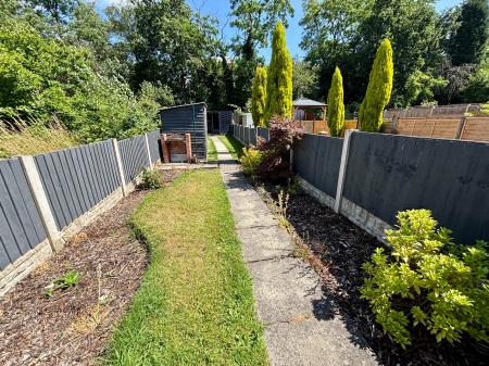 2 bedroom Terraced House to let in Albert Road, Coalville, LE67