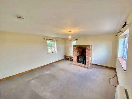 3 bedroom Semi-detached house to let in Green Lane, Melbourne, DE73