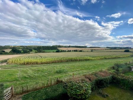 3 bedroom Semi-detached house to let in Green Lane, Melbourne, DE73