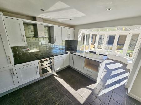 4 bedroom Detached house to let in Chambers Close, Markfield, LE67