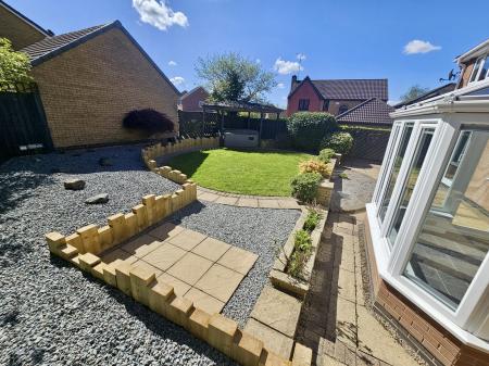 4 bedroom Detached house to let in Chambers Close, Markfield, LE67