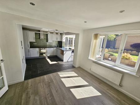 4 bedroom Detached house to let in Chambers Close, Markfield, LE67