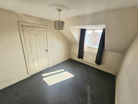 3 bedroom Flat to let in Melbourne Road, Ibstock, LE67