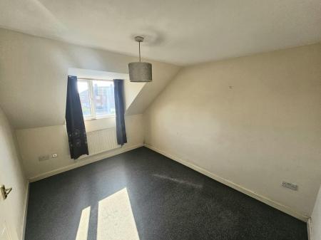 3 bedroom Flat to let in Melbourne Road, Ibstock, LE67