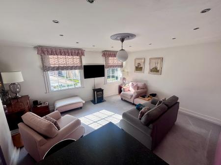 2 bedroom Flat to let in Lower Church Street, Ashby-De-La-Zouch, LE65