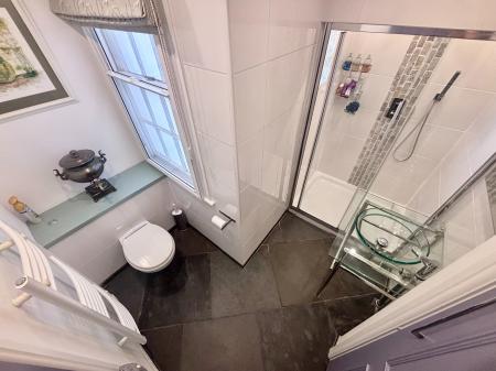 2 bedroom Flat to let in Lower Church Street, Ashby-De-La-Zouch, LE65