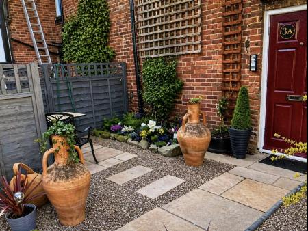 2 bedroom Flat to let in Lower Church Street, Ashby-De-La-Zouch, LE65